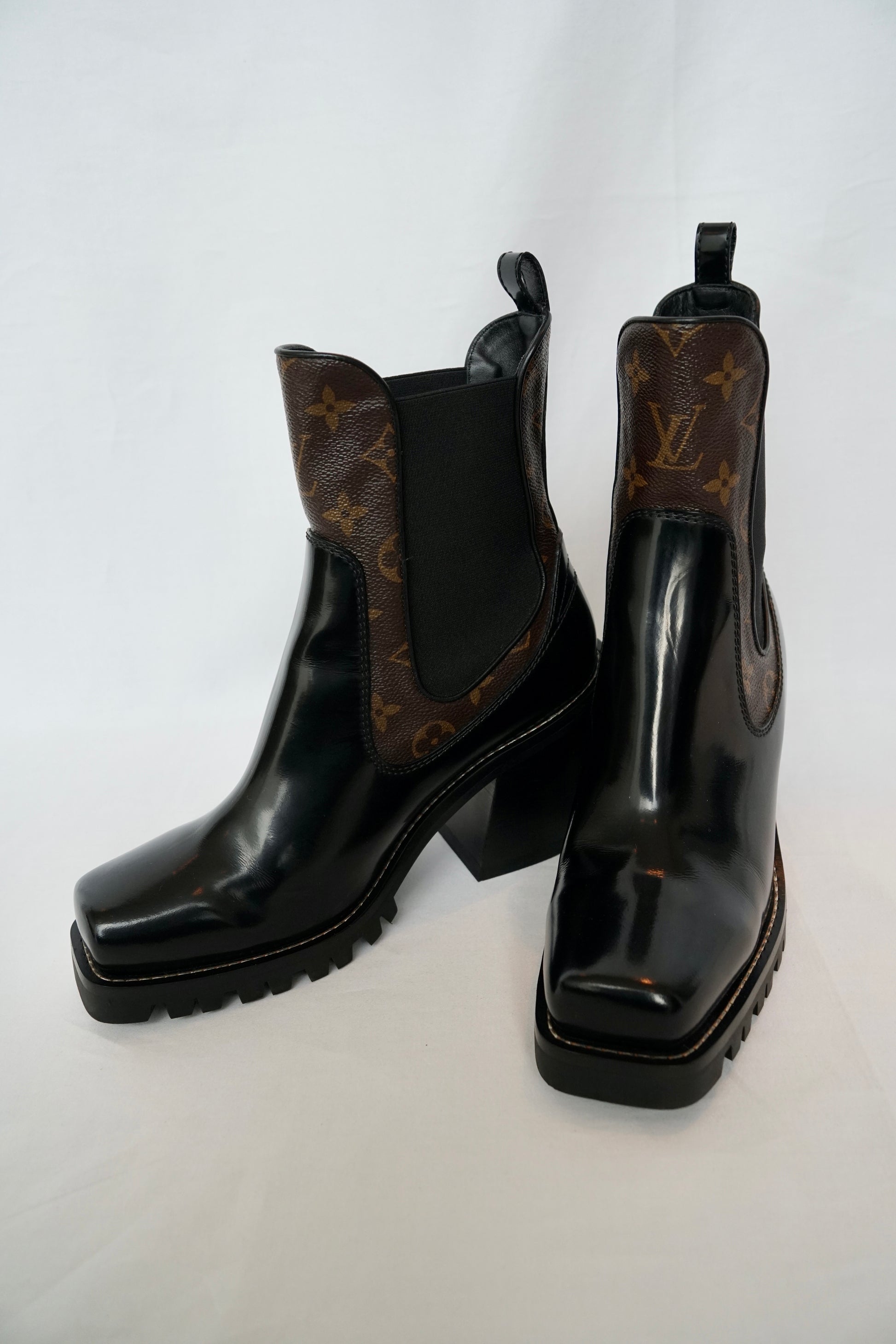 LV Beauborg Leather Ankle Boots